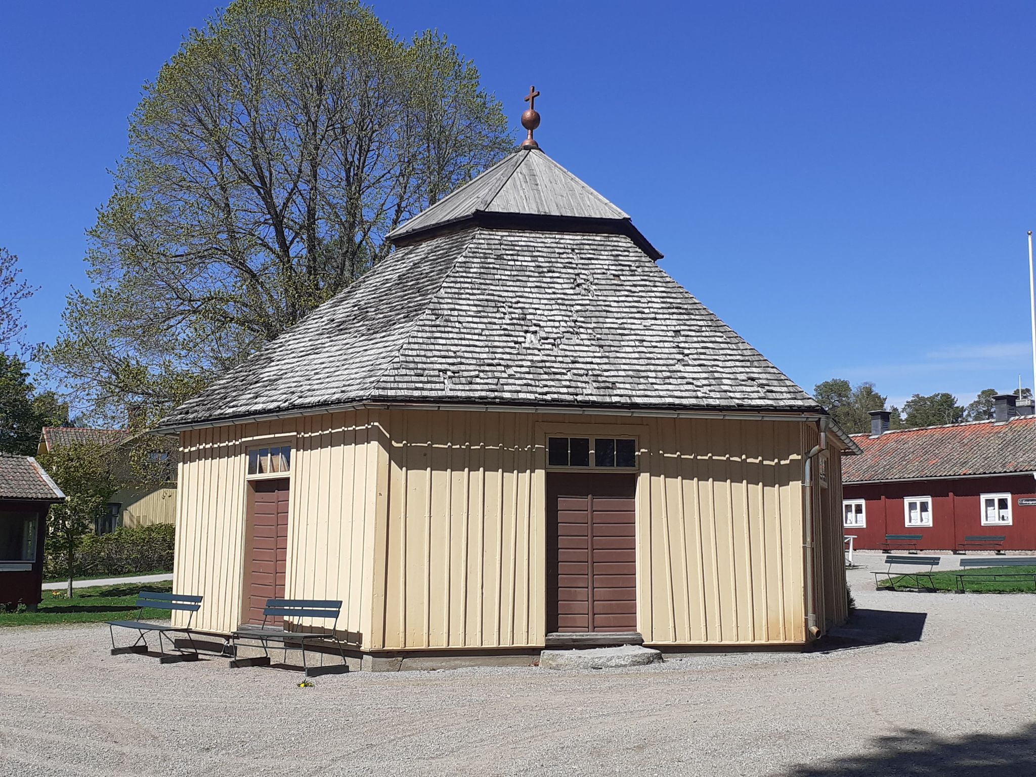 En bild på brunnshuset i Sätra Brunn